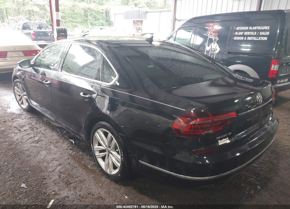 2018 VOLKSWAGEN PASSAT VIN: 1VWBA7A38JC032988