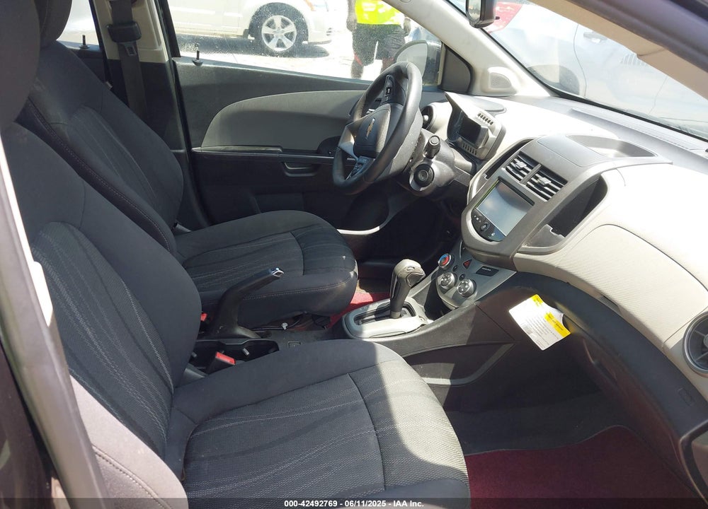 2015 CHEVROLET SONIC VIN: 1G1JC5SH9F4108042
