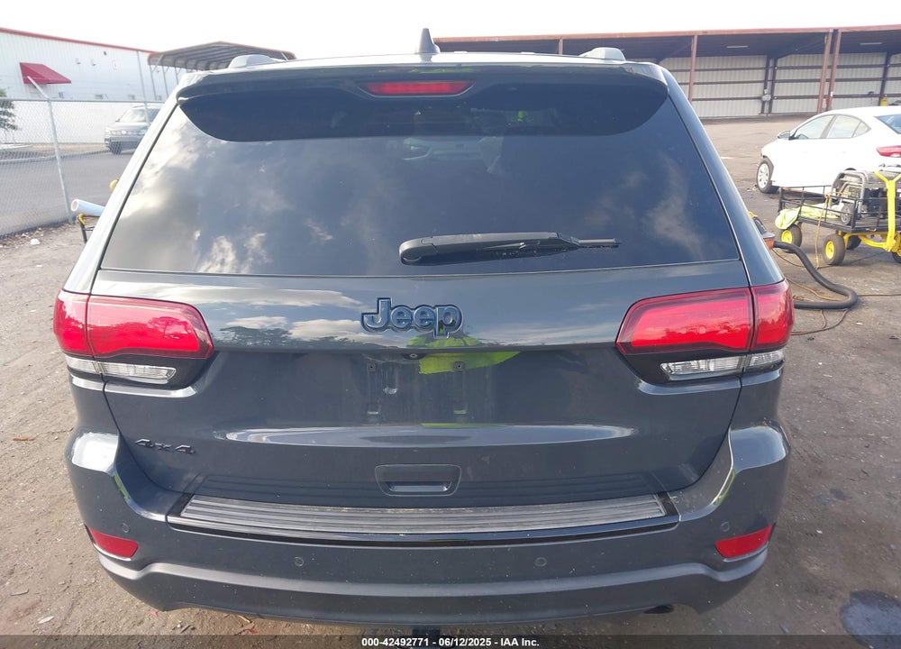 2018 JEEP GRAND CHEROKEE VIN: 1C4RJFAG7JC394051