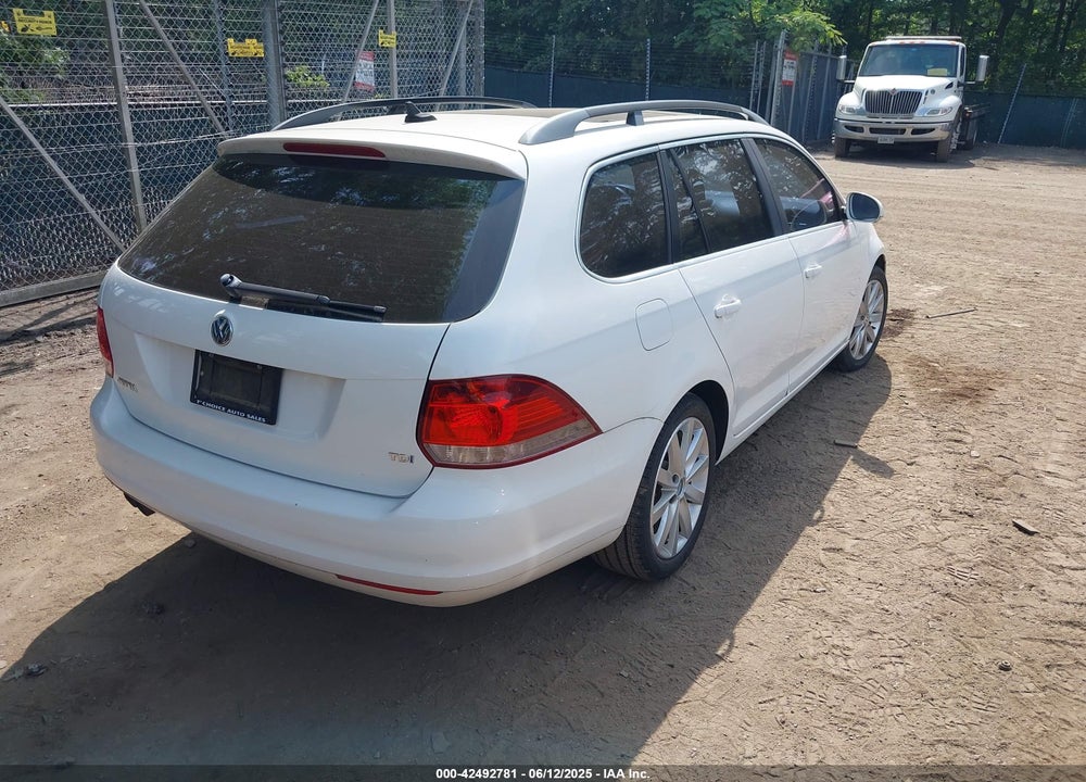 2012 VOLKSWAGEN JETTA SPORTWAGEN 2.0L TDI VIN: 3VWPL7AJ0CM703490