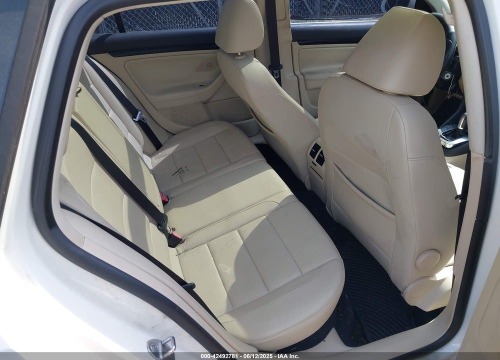 2012 VOLKSWAGEN JETTA SPORTWAGEN 2.0L TDI VIN: 3VWPL7AJ0CM703490