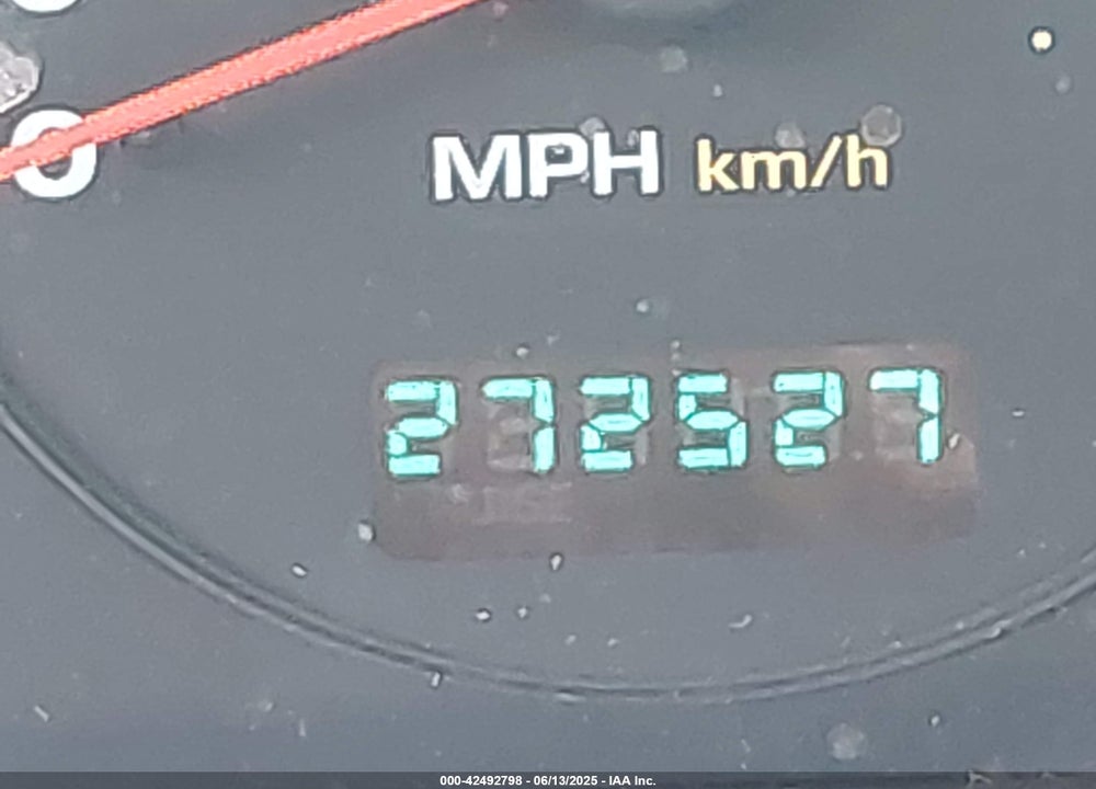 2000 JEEP GRAND CHEROKEE VIN: 1J4GW48S2YC288439