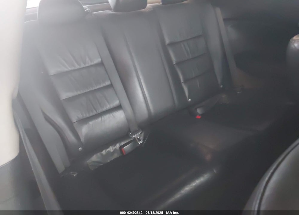 2010 HONDA ACCORD VIN: 1HGCS1B81AA012834