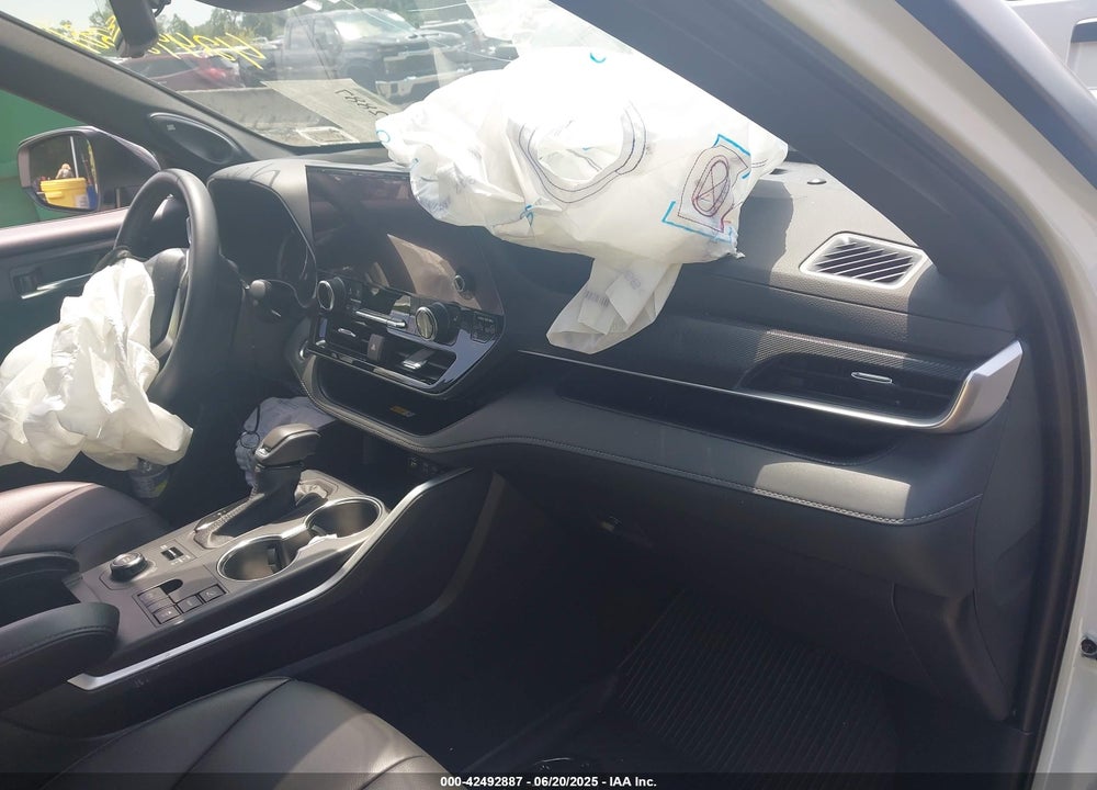 2024 TOYOTA HIGHLANDER VIN: 5TDKDRBH0RS548417