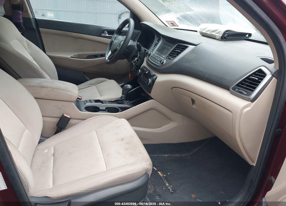 2016 HYUNDAI TUCSON VIN: KM8J33A43GU028145