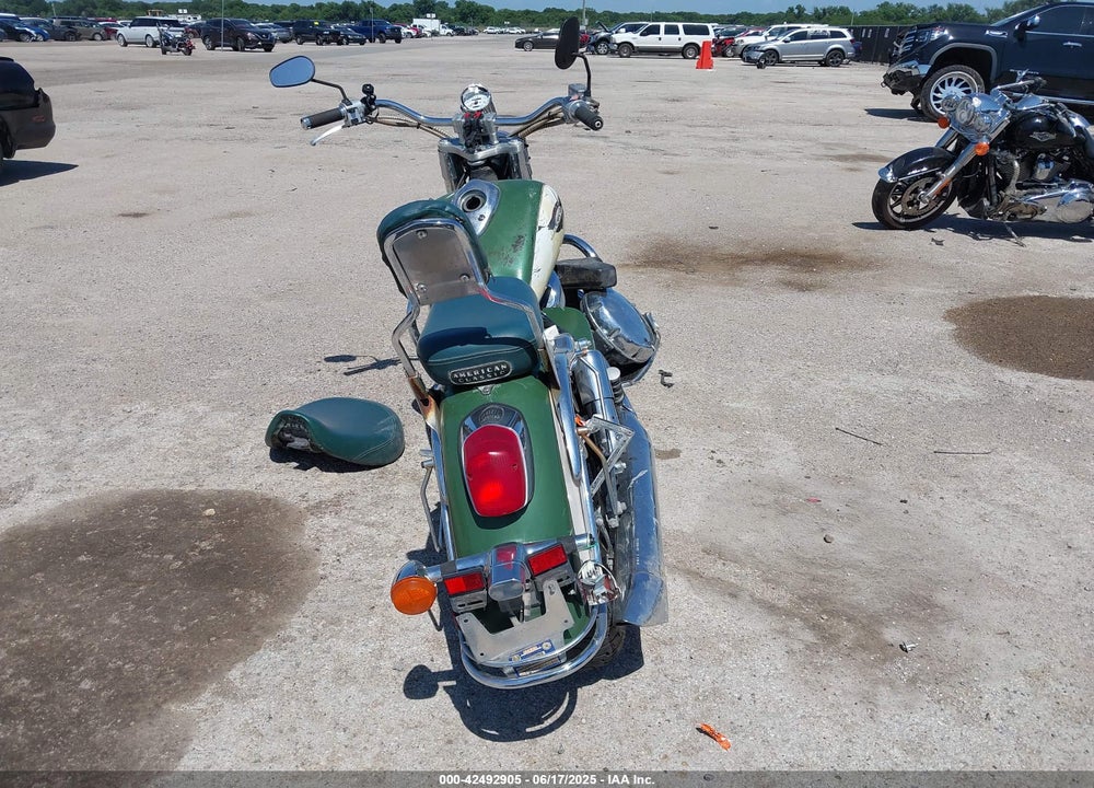 1999 HONDA VT750 CD2 VIN: JH2RC4462XM100258
