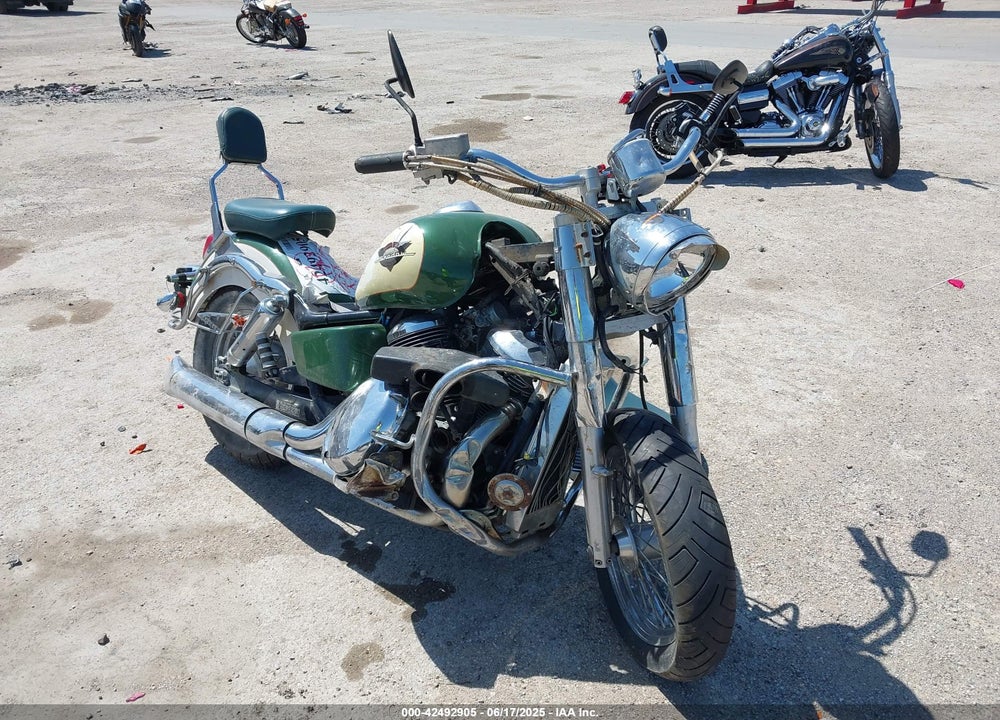 1999 HONDA VT750 CD2 VIN: JH2RC4462XM100258