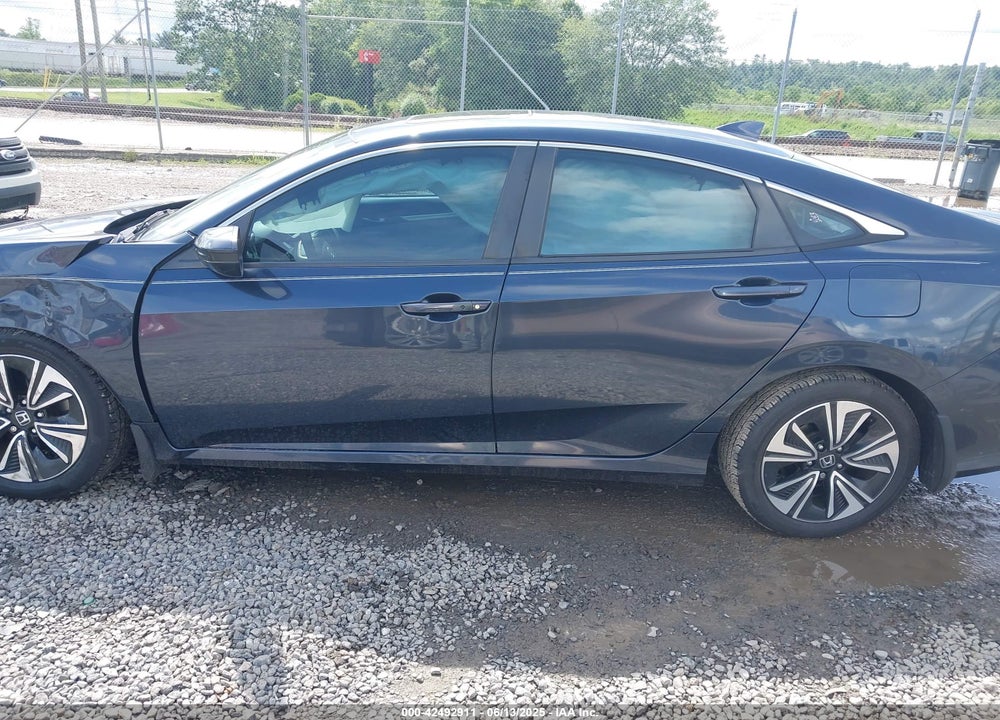 2017 HONDA CIVIC VIN: 19XFC1F35HE014777