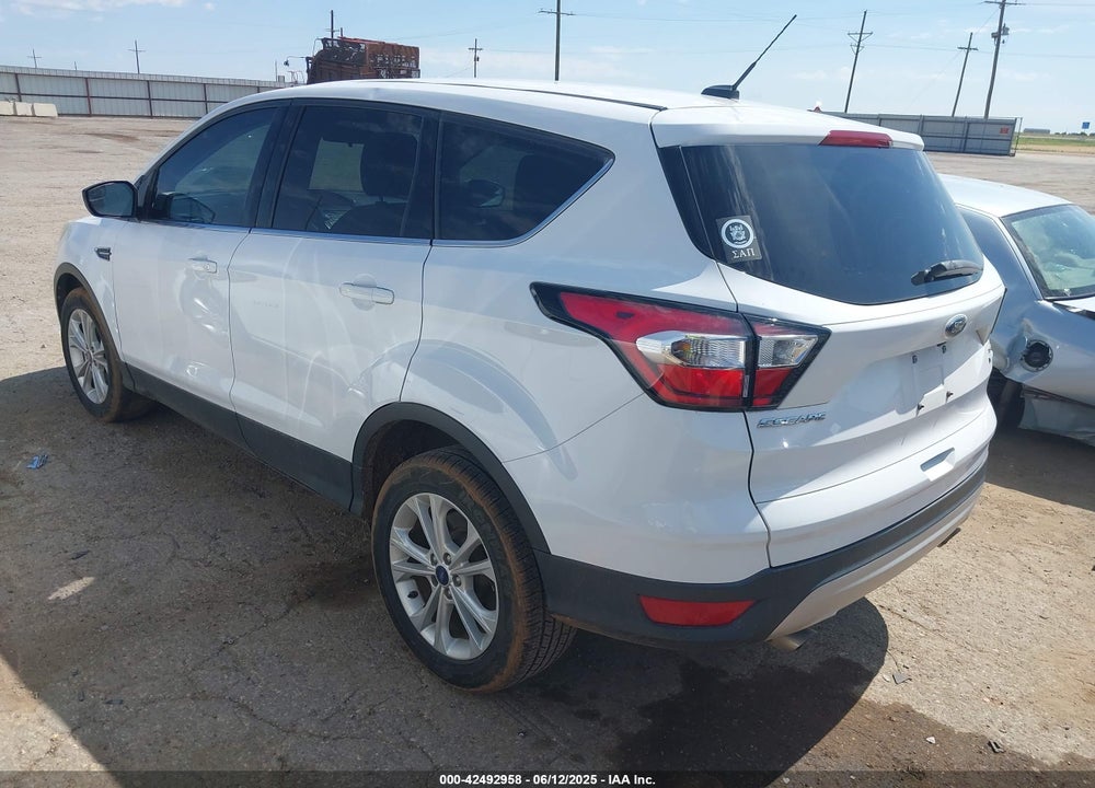 2017 FORD ESCAPE VIN: 1FMCU0GD5HUD20456