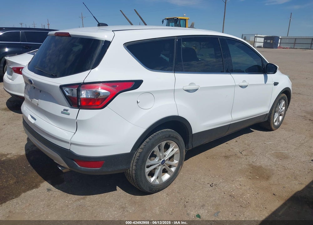 2017 FORD ESCAPE VIN: 1FMCU0GD5HUD20456