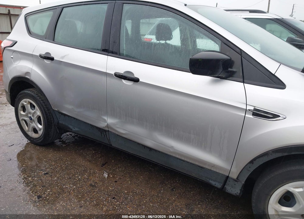 2017 FORD ESCAPE S VIN: 1FMCU0F72HUD40689