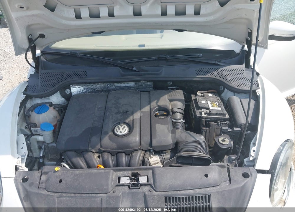 2013 VOLKSWAGEN BEETLE VIN: 3VW5X7AT5DM817483