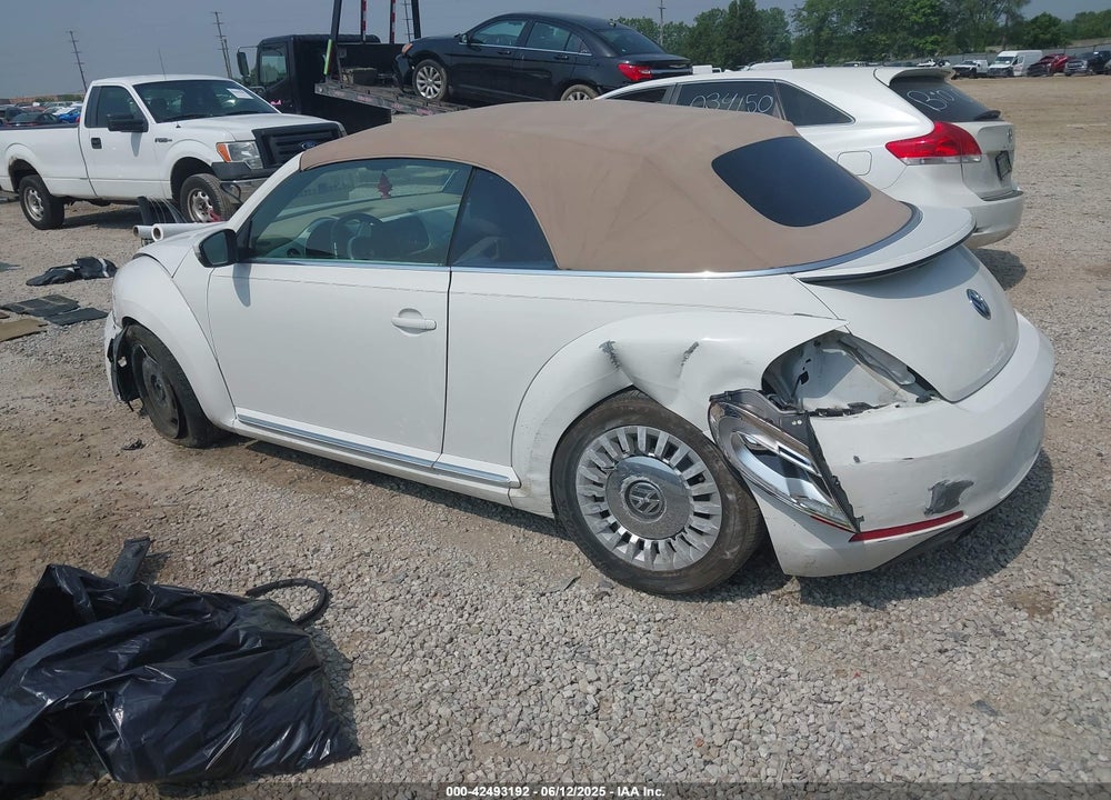 2013 VOLKSWAGEN BEETLE VIN: 3VW5X7AT5DM817483