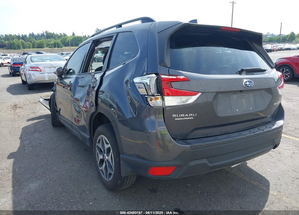 2021 SUBARU FORESTER PREMIUM VIN: JF2SKAFC2MH579706