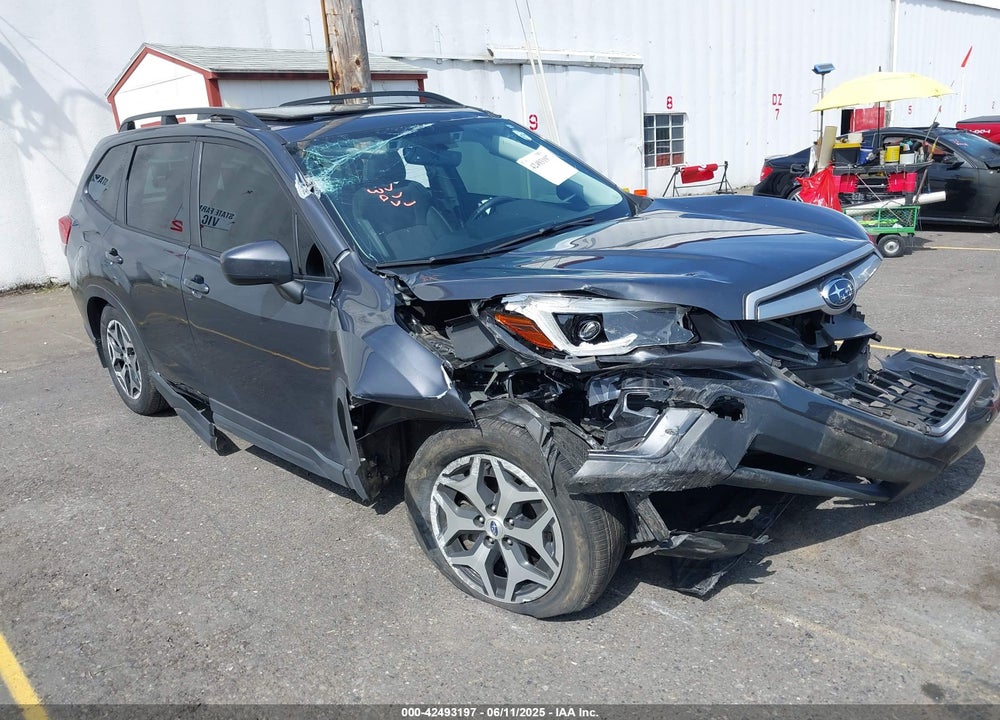 2021 SUBARU FORESTER PREMIUM VIN: JF2SKAFC2MH579706