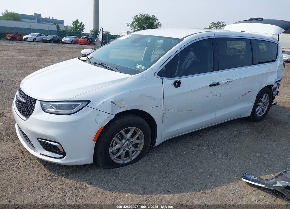 2023 CHRYSLER PACIFICA TOURING L VIN: 2C4RC1BGXPR509365
