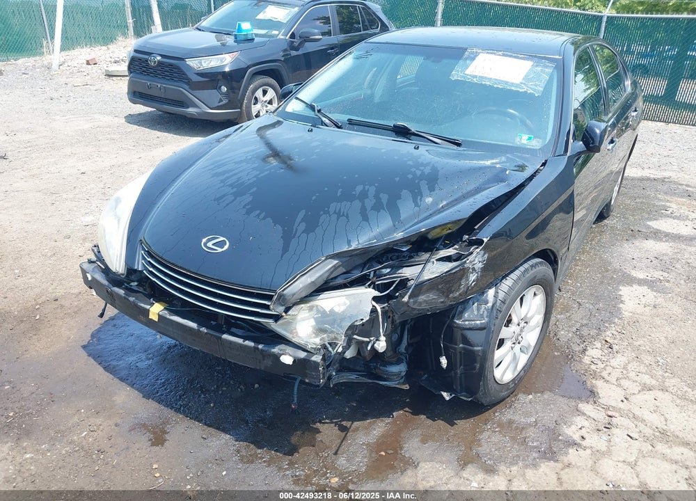 2002 LEXUS ES 300 VIN: JTHBF30G020078575