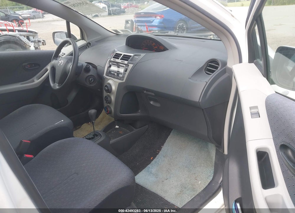 2009 TOYOTA YARIS VIN: JTDKT903595248243
