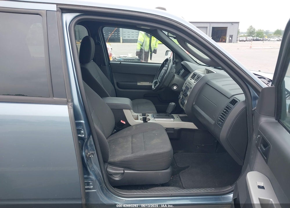 2010 FORD ESCAPE VIN: 1FMCU0DG8AKC46823