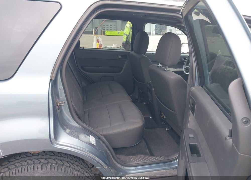 2010 FORD ESCAPE VIN: 1FMCU0DG8AKC46823