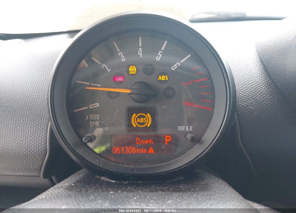 2016 MINI COUNTRYMAN VIN: WMWZC3C50GWT08698