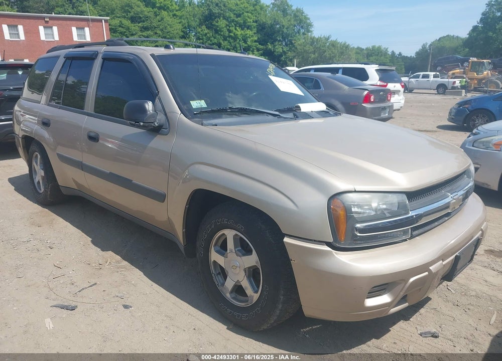 2005 CHEVROLET TRAILBLAZER LS VIN: 1GNDT13S152283300