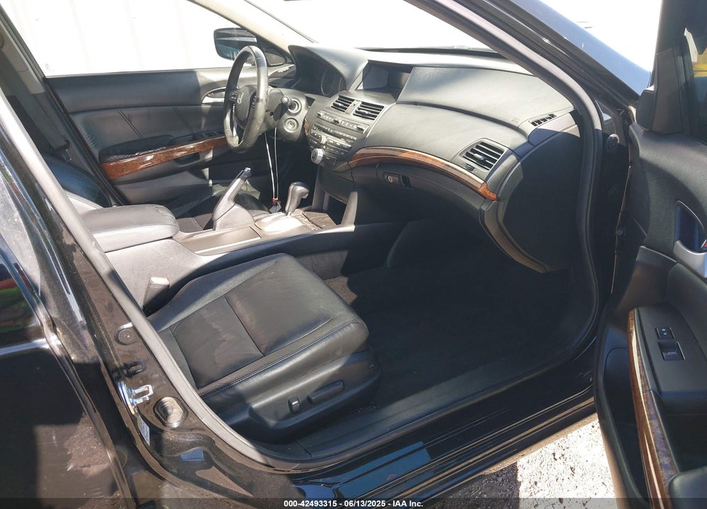2012 HONDA ACCORD VIN: 1HGCP2F8XCA195025