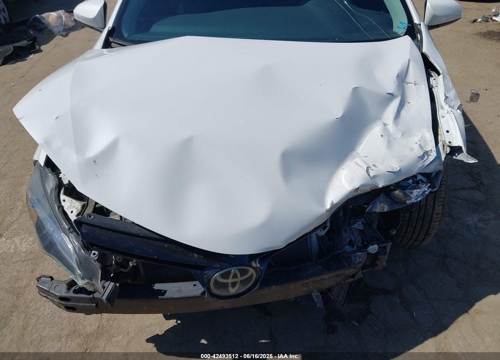 2018 TOYOTA COROLLA VIN: 5YFBURHE3JP765230