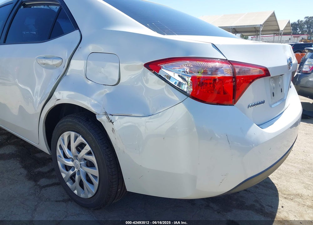 2018 TOYOTA COROLLA VIN: 5YFBURHE3JP765230