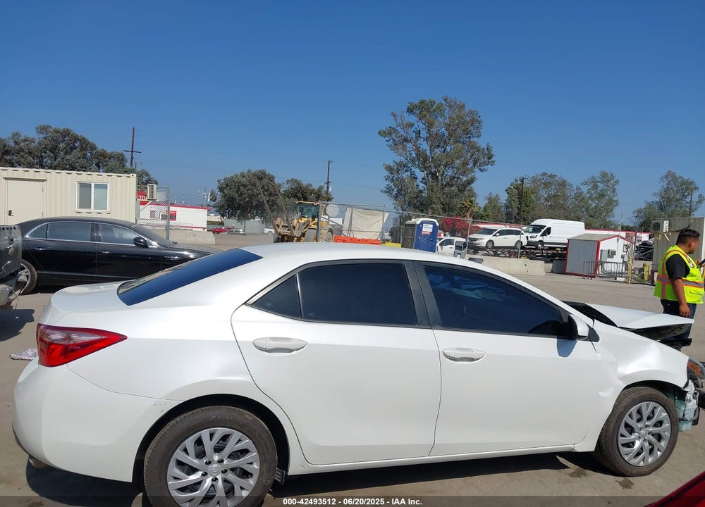 2018 TOYOTA COROLLA VIN: 5YFBURHE3JP765230