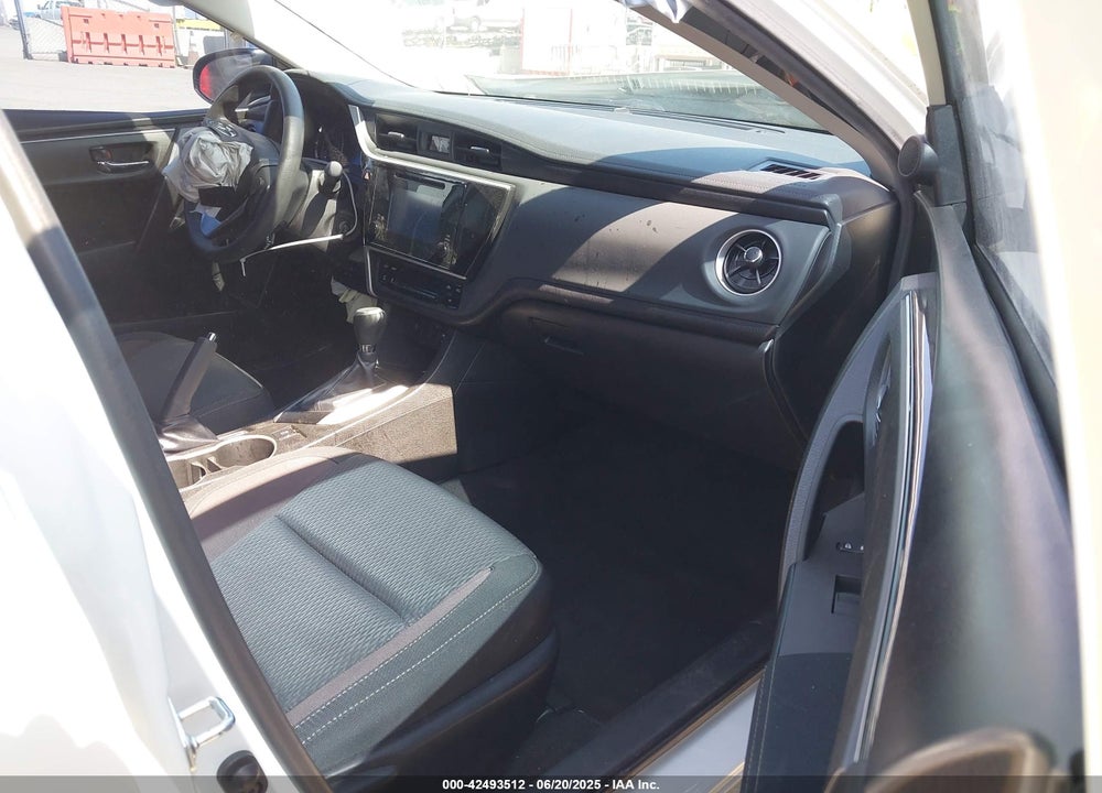 2018 TOYOTA COROLLA VIN: 5YFBURHE3JP765230