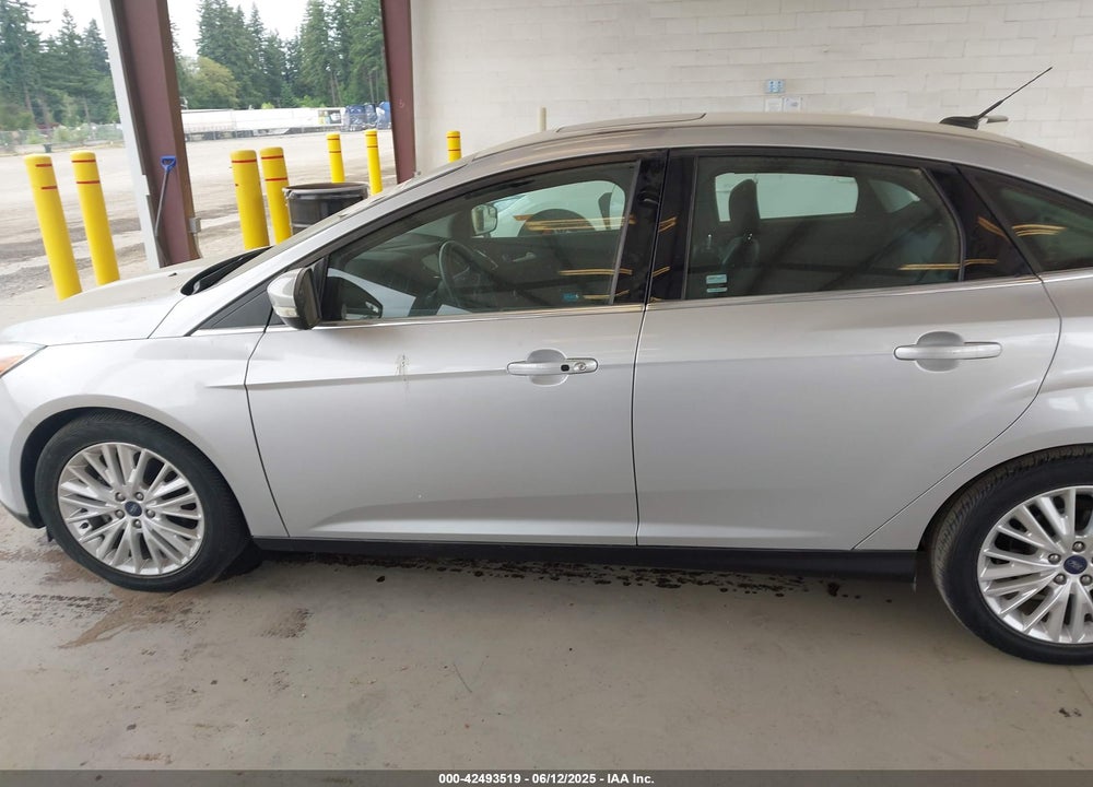 2017 FORD FOCUS TITANIUM VIN: 1FADP3J29HL329410
