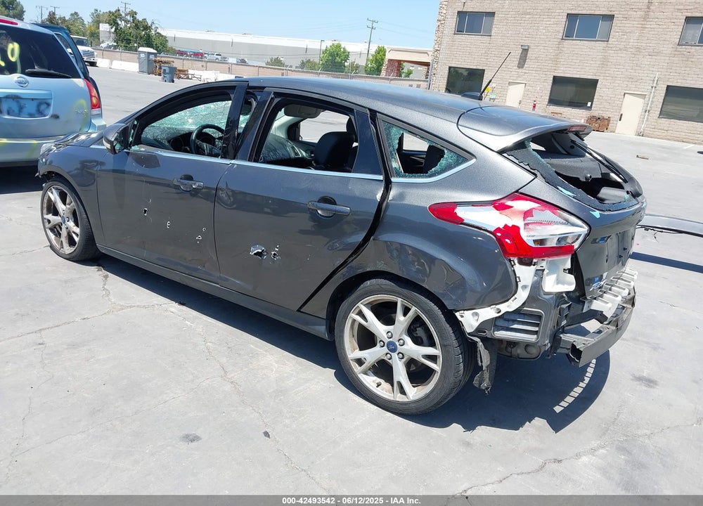 2015 FORD FOCUS TITANIUM VIN: 1FADP3N27FL380525
