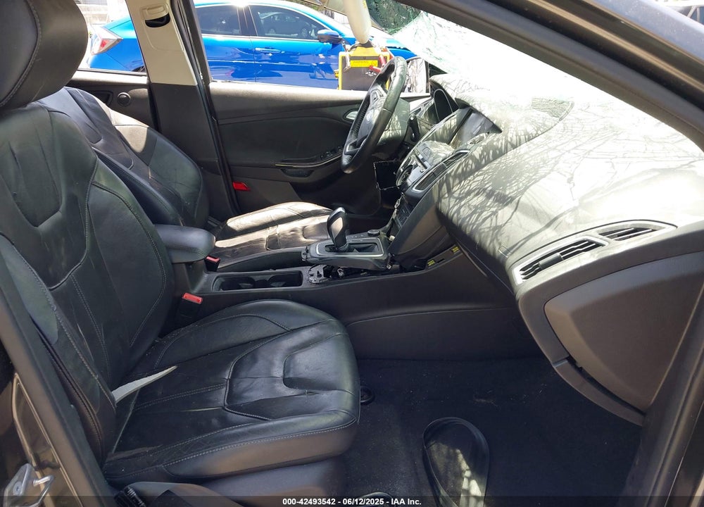 2015 FORD FOCUS TITANIUM VIN: 1FADP3N27FL380525