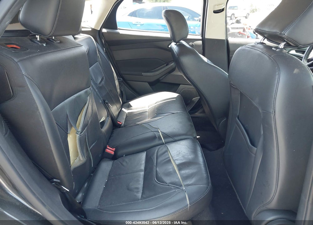 2015 FORD FOCUS TITANIUM VIN: 1FADP3N27FL380525