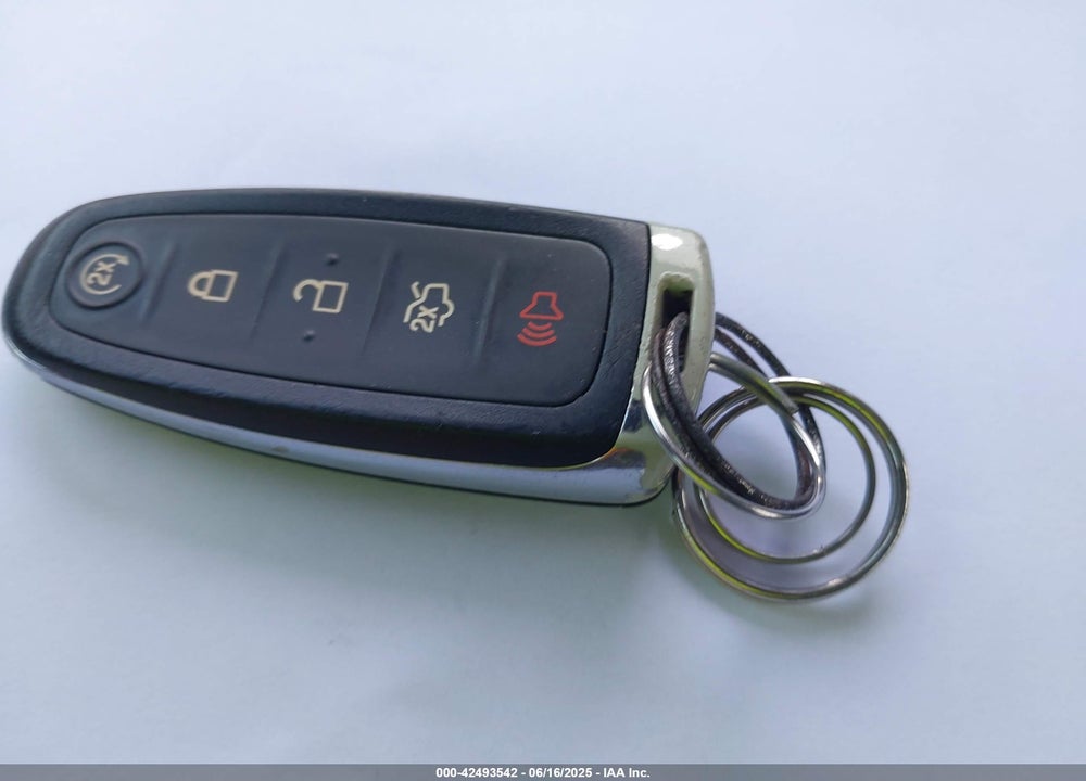 2015 FORD FOCUS TITANIUM VIN: 1FADP3N27FL380525