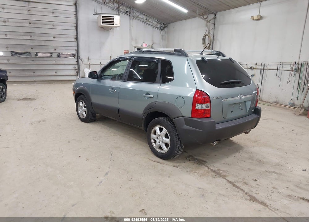 2005 HYUNDAI TUCSON GLS/LX VIN: KM8JN72D15U136275