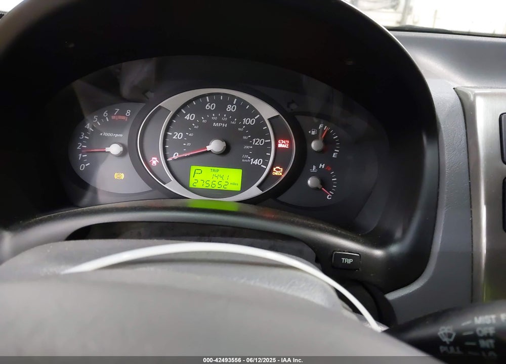 2005 HYUNDAI TUCSON GLS/LX VIN: KM8JN72D15U136275