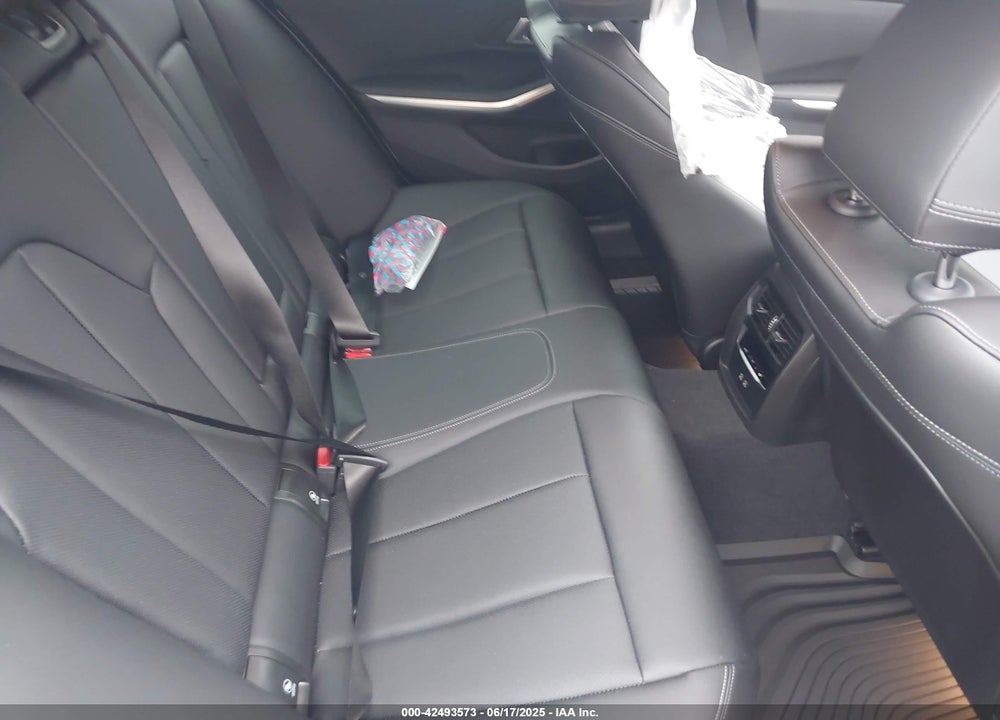2024 BMW 3 SERIES VIN: 3MW89FF01R8E35497