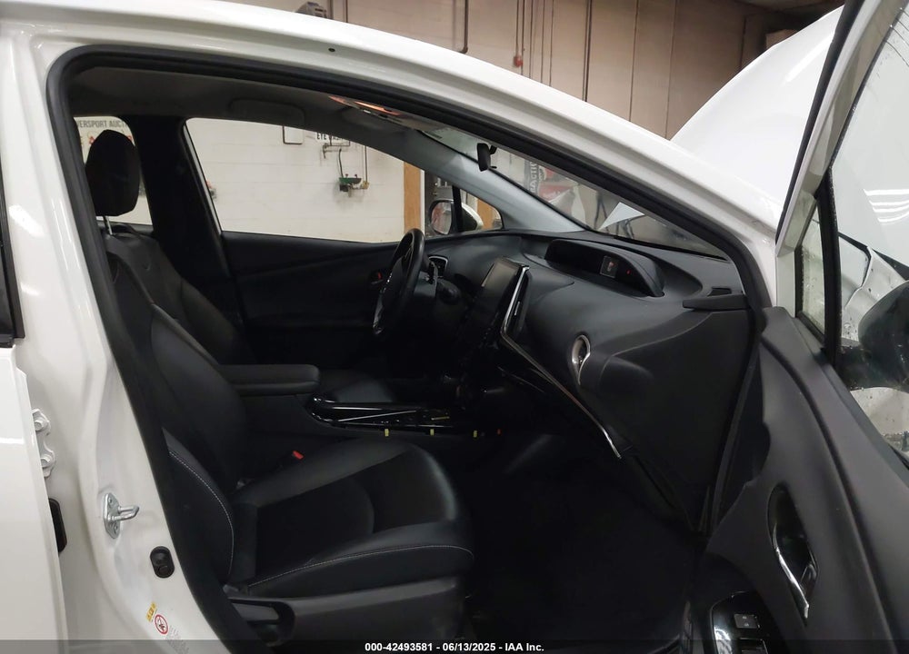 2021 TOYOTA PRIUS PRIME VIN: JTDKAMFP2M3166204