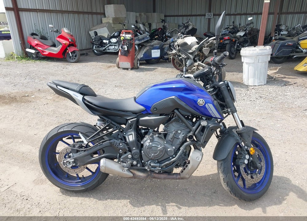 2021 YAMAHA MT07 VIN: JYARM32E1MA002311