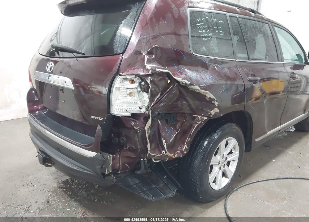2013 TOYOTA HIGHLANDER SE V6 VIN: 5TDBK3EH7DS252754