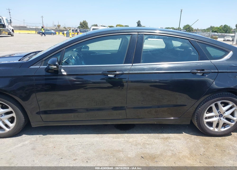 2013 FORD FUSION SE VIN: 3FA6P0H74DR324930