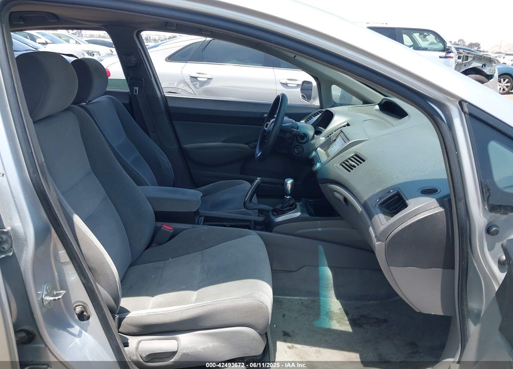 2009 HONDA CIVIC LX VIN: 19XFA155X9E005857