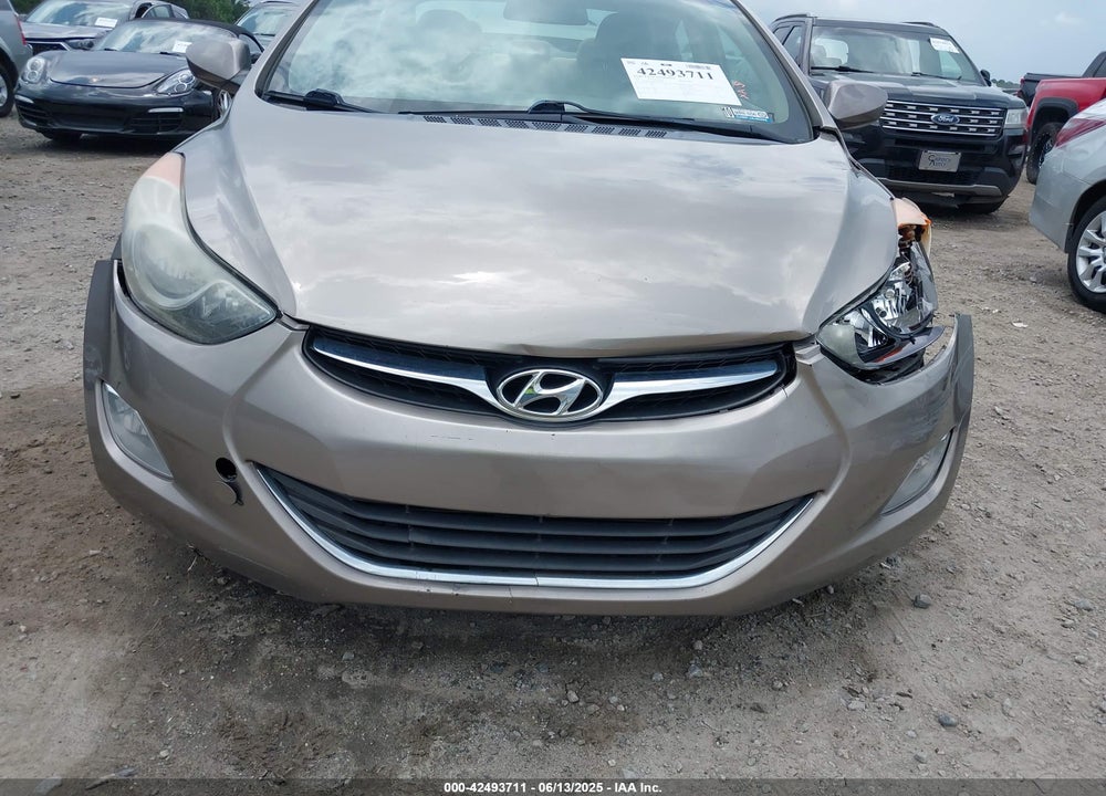 2013 HYUNDAI ELANTRA VIN: 5NPDH4AE8DH389393
