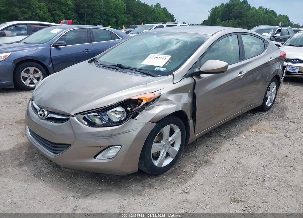 2013 HYUNDAI ELANTRA VIN: 5NPDH4AE8DH389393