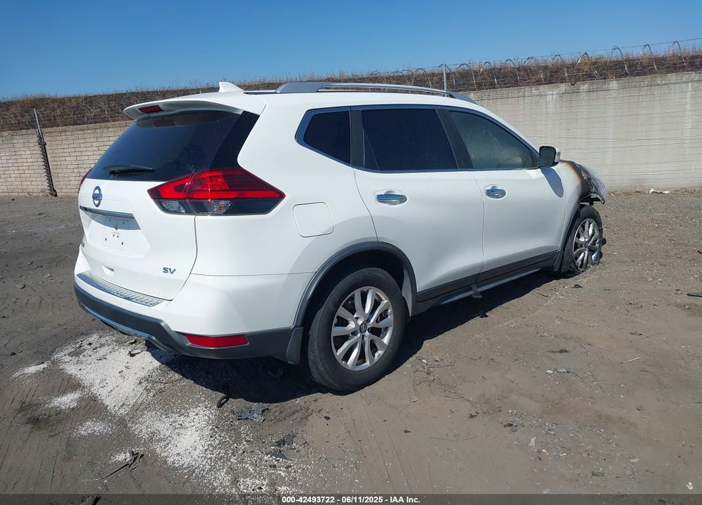 2017 NISSAN ROGUE SV VIN: JN8AT2MT2HW131181