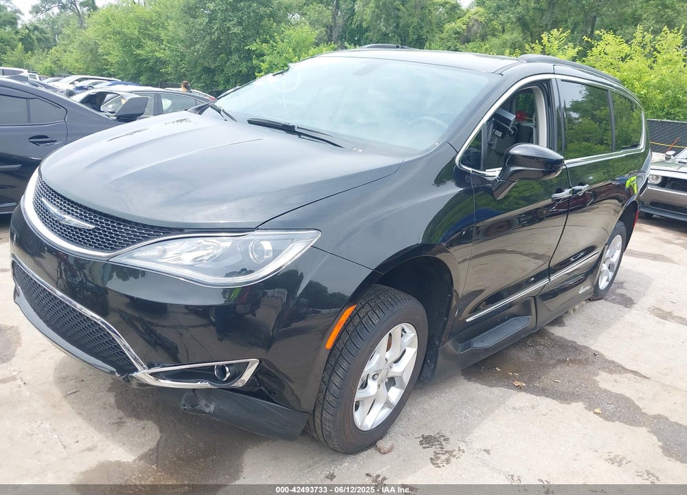 2017 CHRYSLER PACIFICA TOURING L VIN: 2C4RC1BG4HR713161