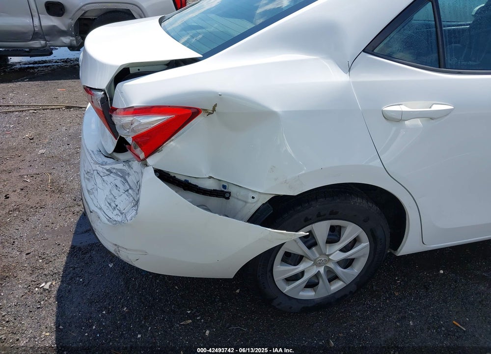 2015 TOYOTA COROLLA VIN: 2T1BURHE6FC308306