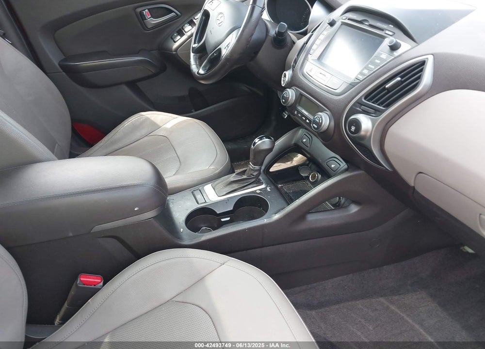 2015 HYUNDAI TUCSON VIN: KM8JUCAGXFU095976